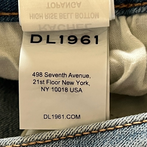 DL 1961 High Rise Bell Bottom Jeans. Size 29. Excellent Condition. - Picture 11 of 13